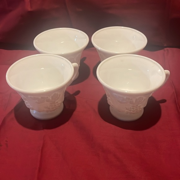 11 Piece Vintage Tea Set with sugar dish, creamer - Picture 6 of 15